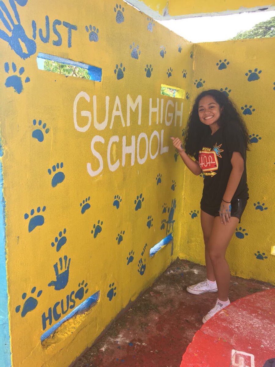 GuamHighCO2020's tweet photo. Thank you sophomores for participating in today’s event by giving back to Guam :) 🇬🇺 #GuamHighGivesBack https://t.co/AV0CSMoqhH