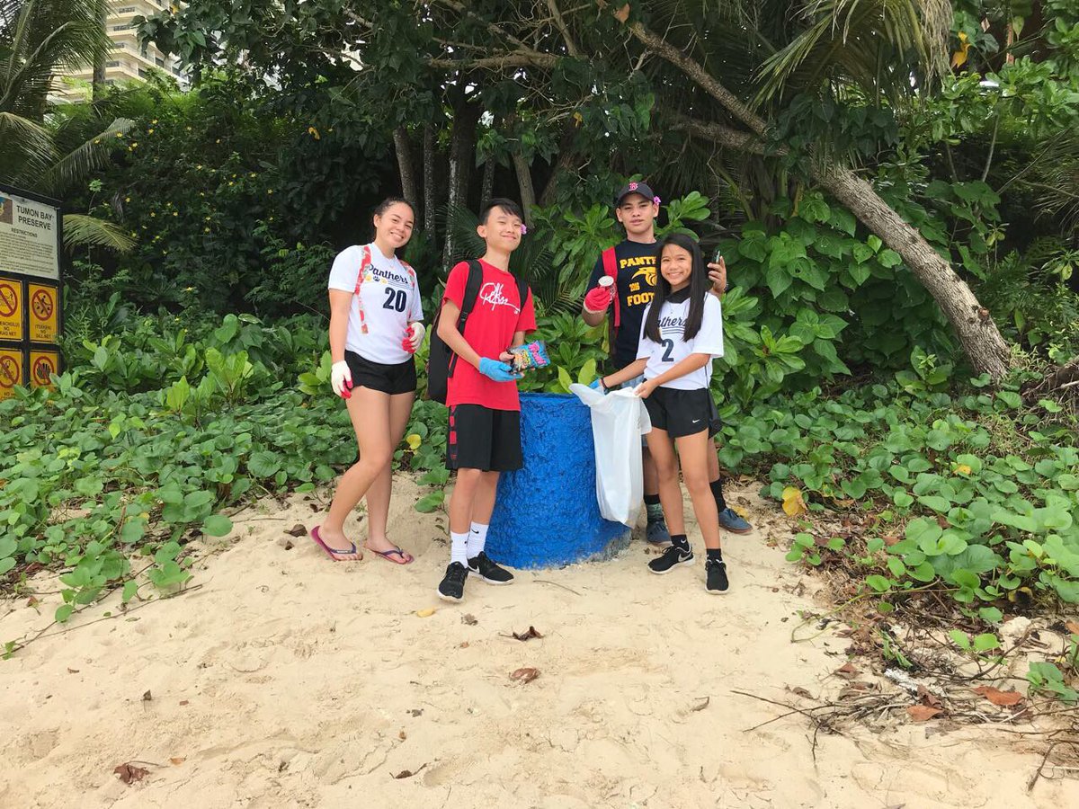 GuamHighCO2020's tweet photo. Thank you sophomores for participating in today’s event by giving back to Guam :) 🇬🇺 #GuamHighGivesBack https://t.co/AV0CSMoqhH