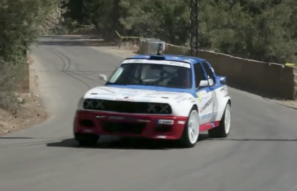 BMWforum_gr's tweet photo. Πάντρεμα 3άρας (E30) με τα μηχανικά μέρη μιας M3 (E46) και κόφτη στις 9.600 σ.α.λ. [video] 😀 #E30 #e46 #engine swap #M3 #bmw #e30 #bmwe30 #e30owners #e30head #e30nerds  https://t.co/48OAVwVKFh https://t.co/Fr3Ot4Mo34