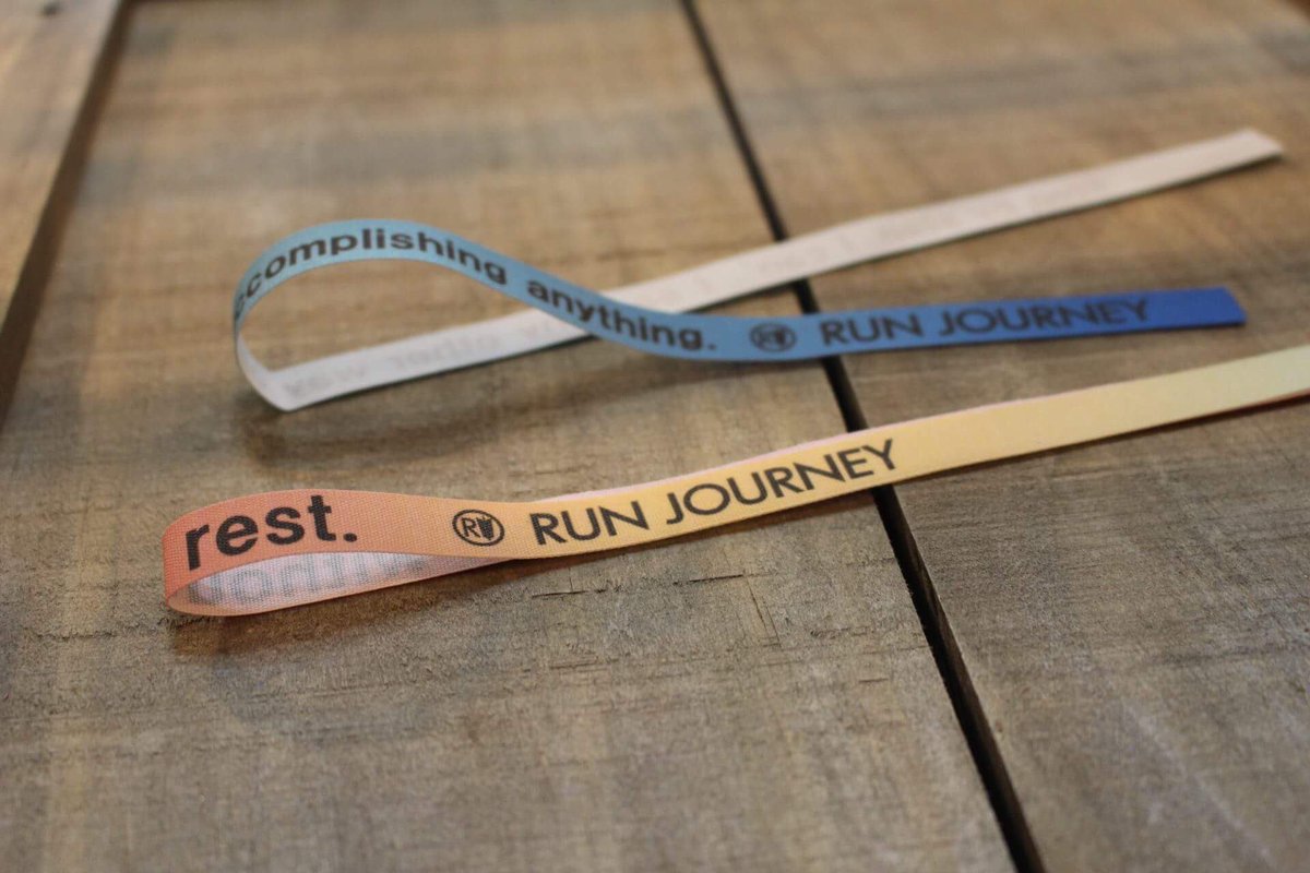 Runjourney ヤノスポーツ 三宮 Twitterissa Run Journeyにあるインスタパネルで写真を撮るとボンフィンが貰えちゃいます W ミサンガと同じように手や足に付けて それが切れると願いが叶うそうです Runjourney 写真 ボンフィン ランニング カフェ