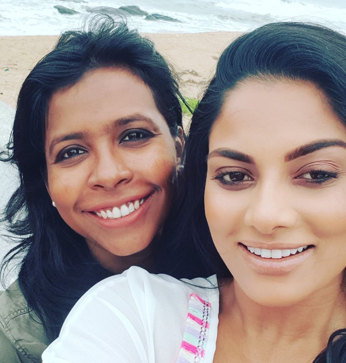 MicharUpdates's tweet photo. @I_am_Vaibhavi  from the sets of #IAMK #IruttuArayilMurratuKuthu
 @BlueGhost_Pic https://t.co/QFuPdHv2kD