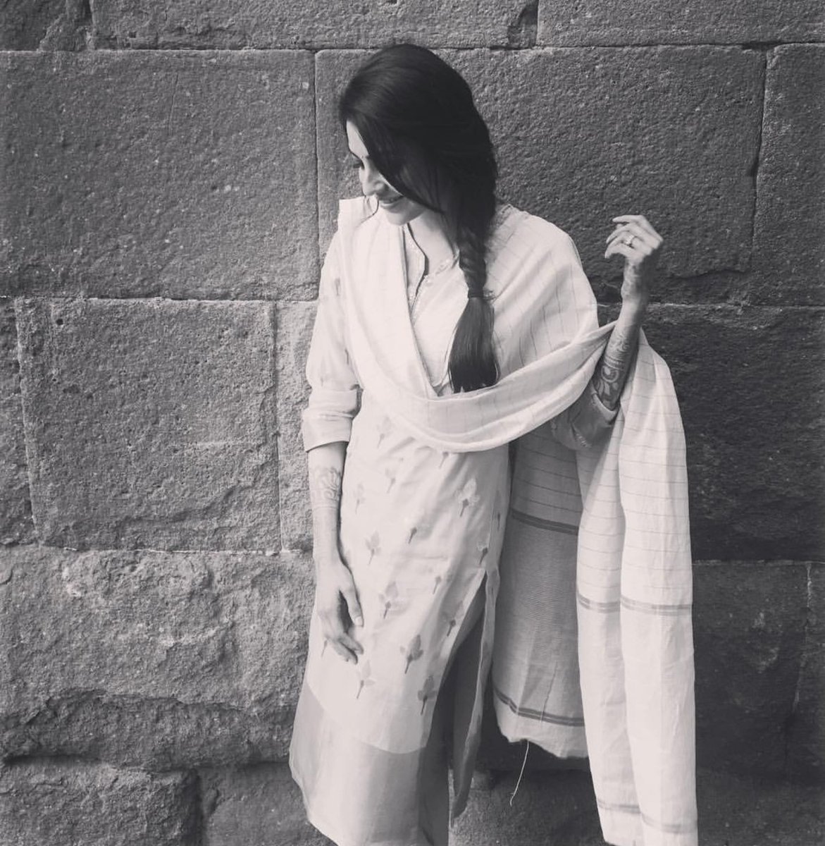 MicharUpdates's tweet photo. Looks like she is the queen
🔥♥️🔥
#KajalAggarwal  @MsKajalAggarwal https://t.co/UuvA30OkuT