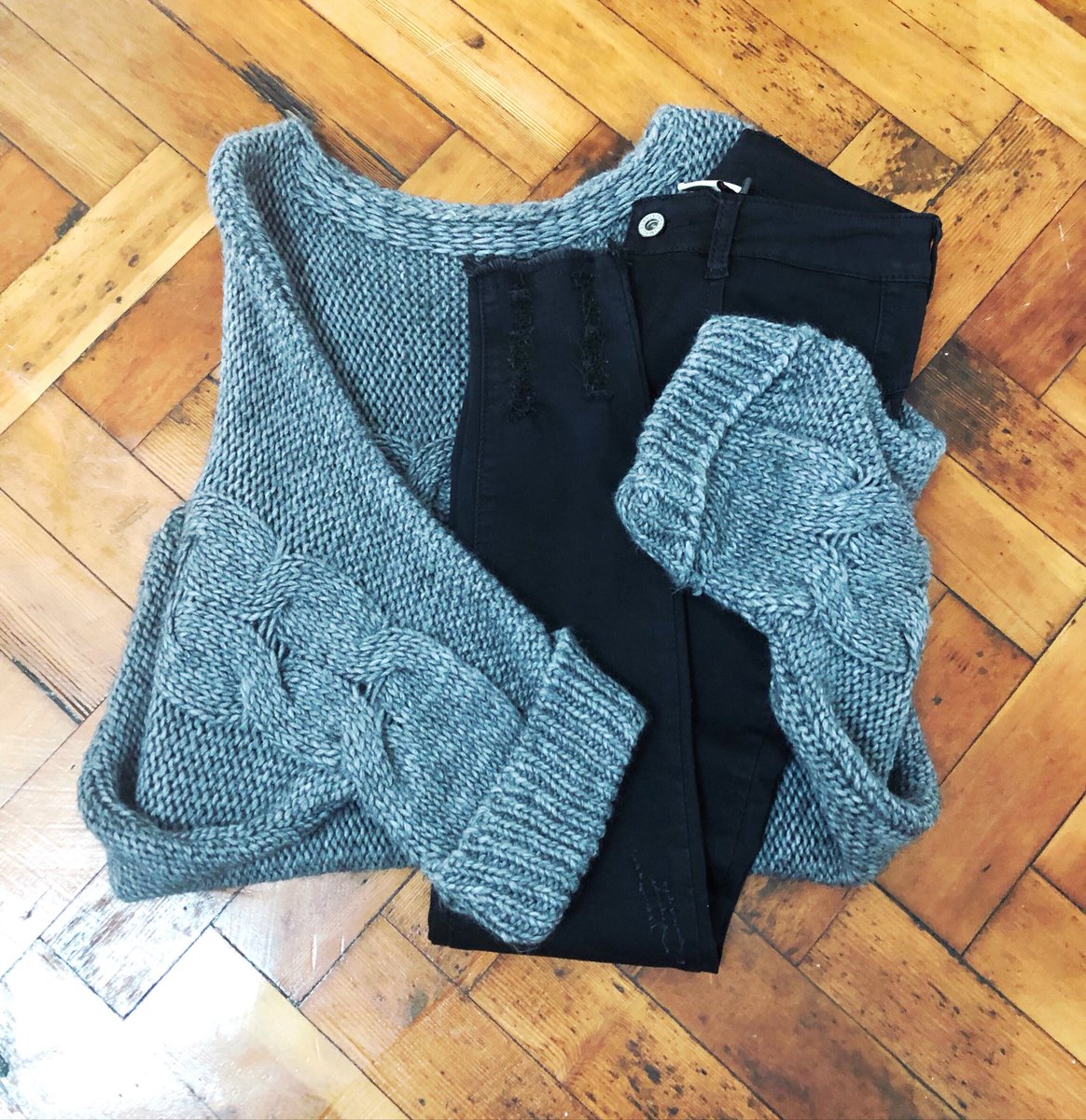 DottysFL's tweet photo. Get cozy and warm @ Dotty’s! 😍❄️😍
#warm #winter #jumper #jeans #black #grey #shopping #online #cleethorpes #dottys #boutique https://t.co/lWAttwJtfj