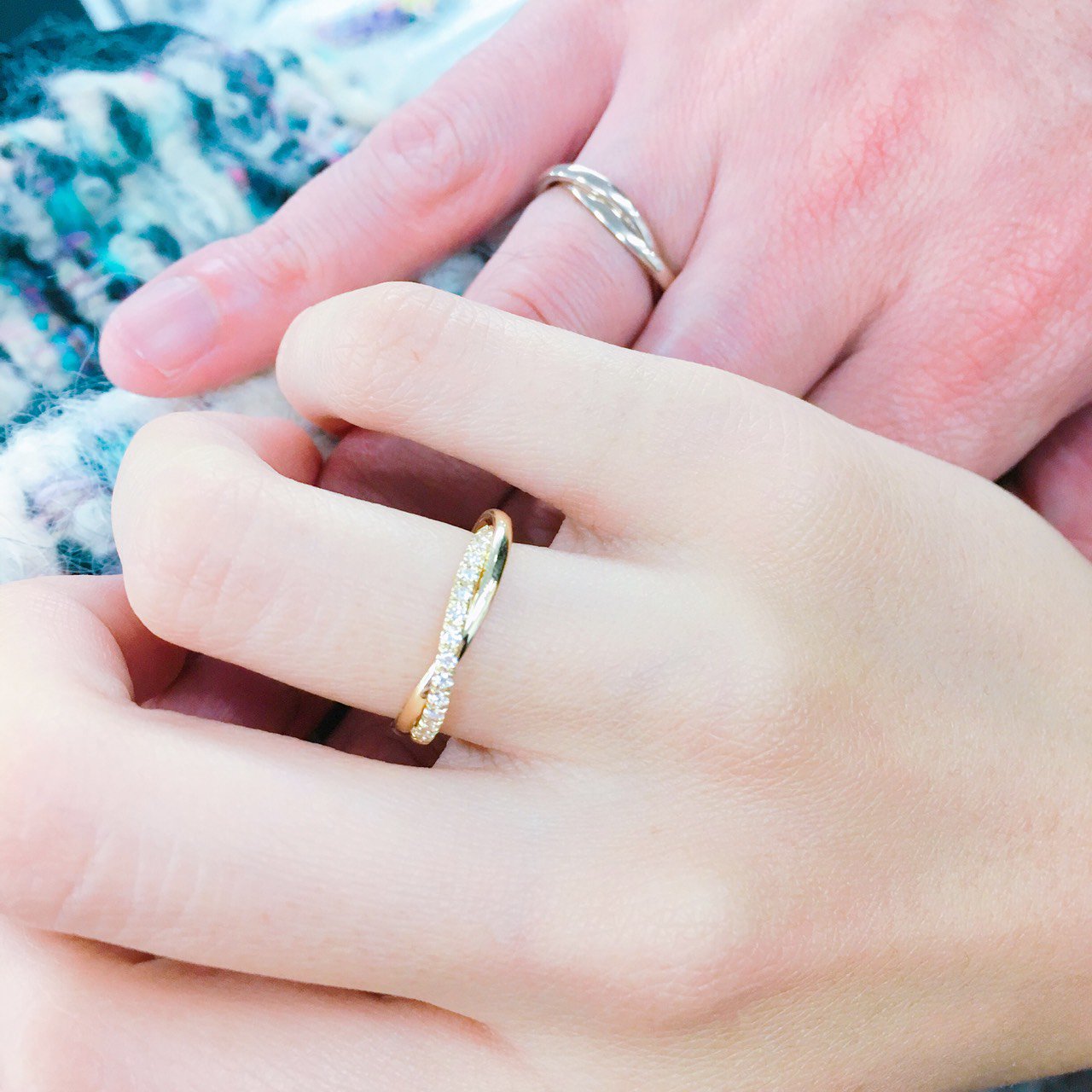 Ahkah Official Ahkah 伊勢丹新宿店では11月15日 水 全店発売に先駆け トゥーオブアスリングを先行販売いたします フランス語で 朱い糸 を意味する Fil Rouge コレクションの 滑らかな曲線の美しさを活かしたペアリングです 伊勢丹新宿店 03 3358