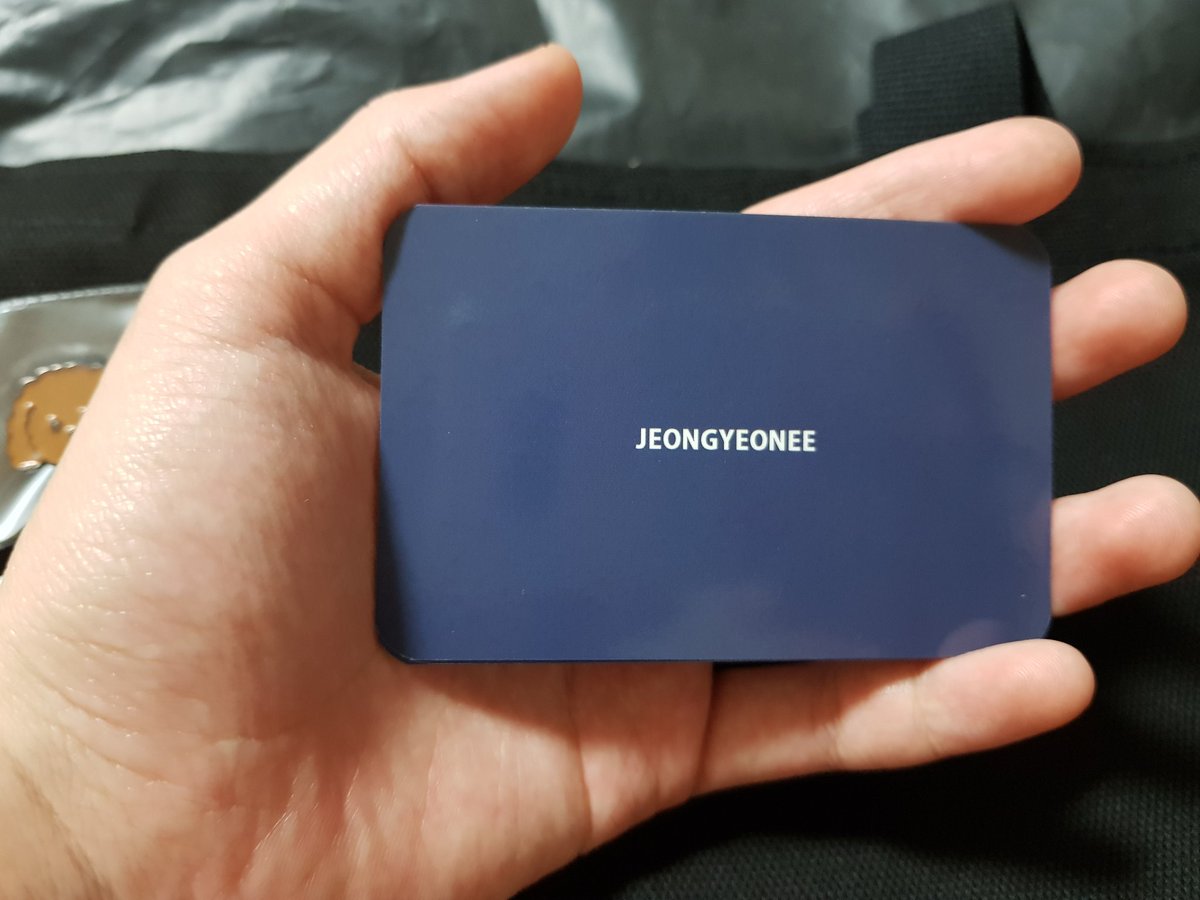 <a href="/JYfanunion/">정연팬연합</a> 잘못 간 줄 알았는데 잘 왔어요ㅠㅠㅜㅜㅜ 나난뽀성 뱃지랑 메론빵 에코백이랑 정여니 포카까지 잘 받았습니다😶😶 수고하셨어요!