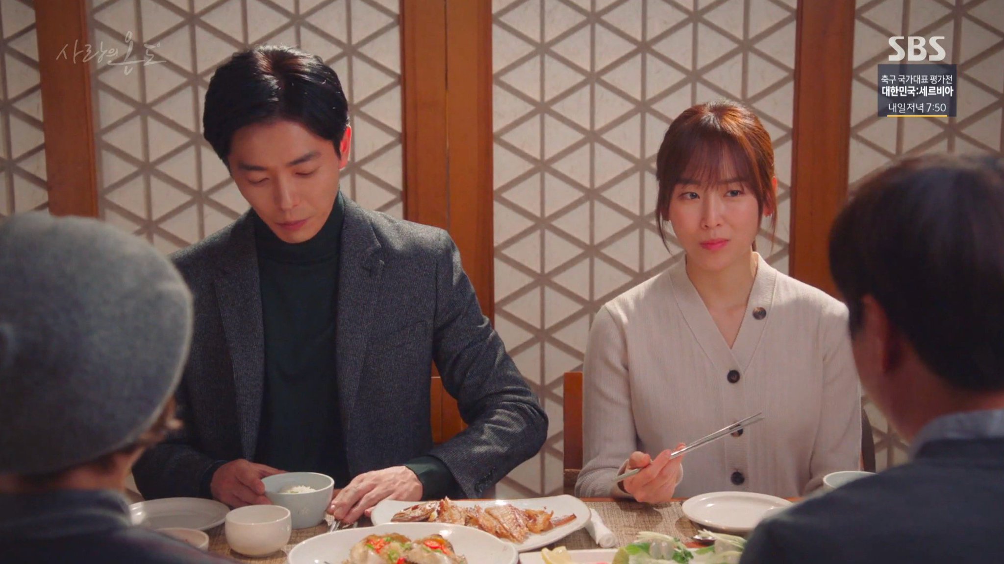 DOl3YVrX4AA-DV8.jpg:large