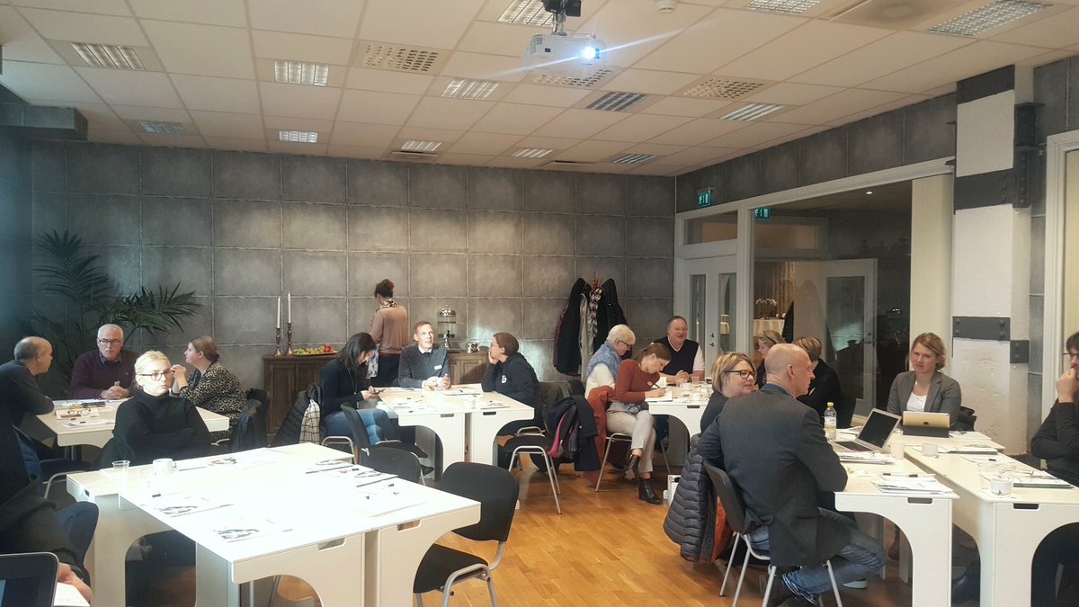 JagmedS's tweet photo. Idag höll vi i grundläggande SIP utbildning för skolledare i Nyköping och Oxelösund #jagmed https://t.co/Ojz28SymVq