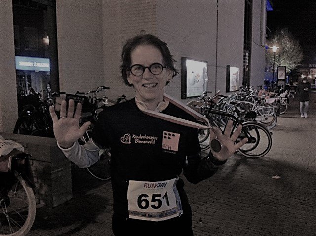 kinderhospice's tweet photo. Vrijwilliger Ellen heeft #runbynight #Barneveld gelopen voor #Kinderhospice #Binnenveld!
Dank je wel Ellen en sponsoren! https://t.co/UNZUoKArmz
