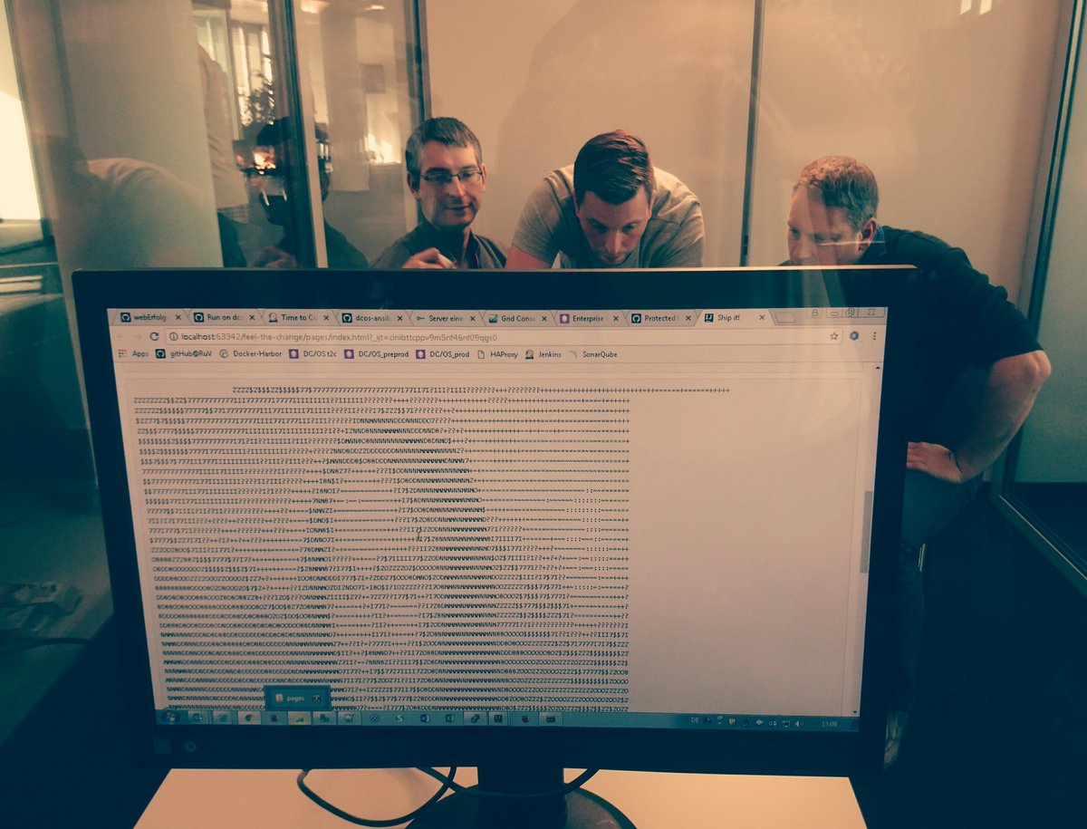 McRavi's tweet photo. Messestand T2C relauncht Mona Lisa mit der automatisierten Deployment Pipeline auf der #zisebv2017 in Sekundenschnelle! https://t.co/TCdsPKvTsS