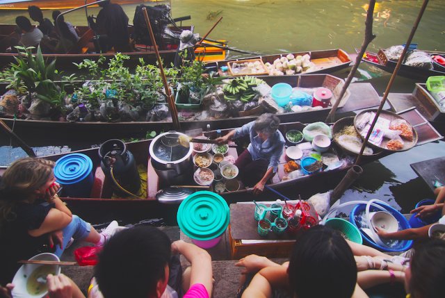 DeliaMonk's tweet photo. From marriage customs to how not to speak Vietnamese check out our 6 Facts you didn't know about Vietnam here https://t.co/Zfaojkvvqw

#luxurytravel #vietnamholidays #travelvietnam #funfacts https://t.co/jA8G0WVWZm