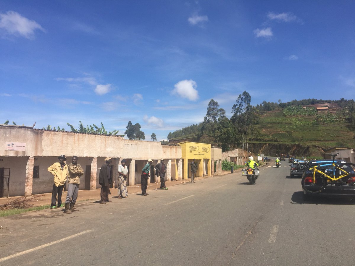 Team LowestRates.ca tweet media