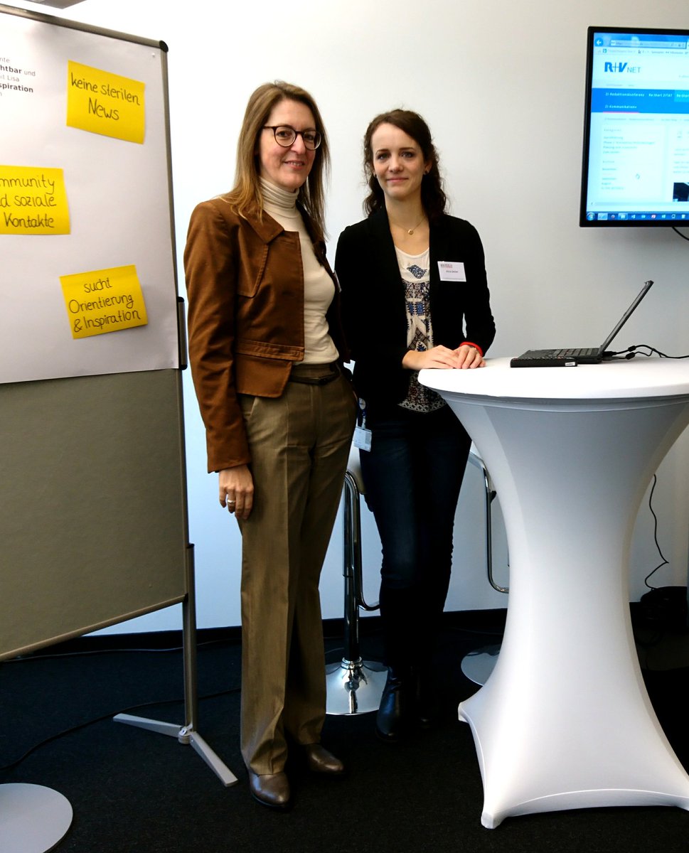 McRavi's tweet photo. Erste interessierte Messebesucher auf der #zisebv2017 noch vor 9h https://t.co/bZ955bpv50