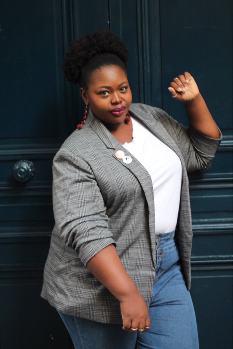 GaellePrudencio's tweet photo. Revue express de cette veste issue de la ligne #CurveIRL de la #CollectionIRL par @ShowroompriveFR sur mon profil https://t.co/8O9eDPUg1m #Galleprudencio #Modegrandetaille https://t.co/MgbH4MIvvA