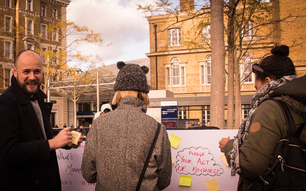 isa_ruffatti's tweet photo. World Kindness Day UK 2017 #worldkindnessday #worldkindnessday2017 #DFK2017 #DFK2017London #photography https://t.co/Vsfl4aQbZF
