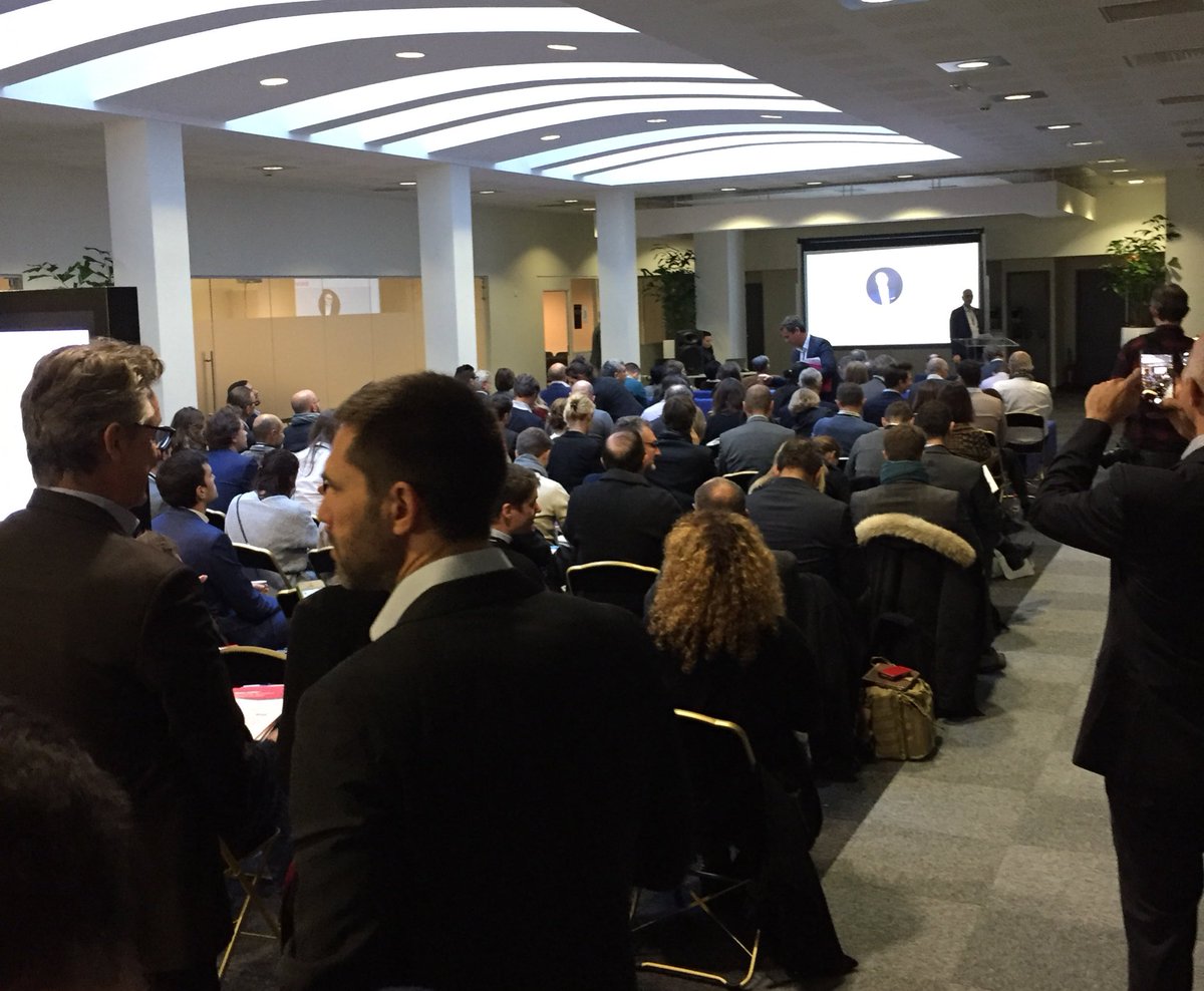 Visiblee_FR's tweet photo. Salle comble pour le Leads &amp; Sales Acceleration Day 2017 ! #LSAD2017  @InnovCom1 https://t.co/dSFem10fcS