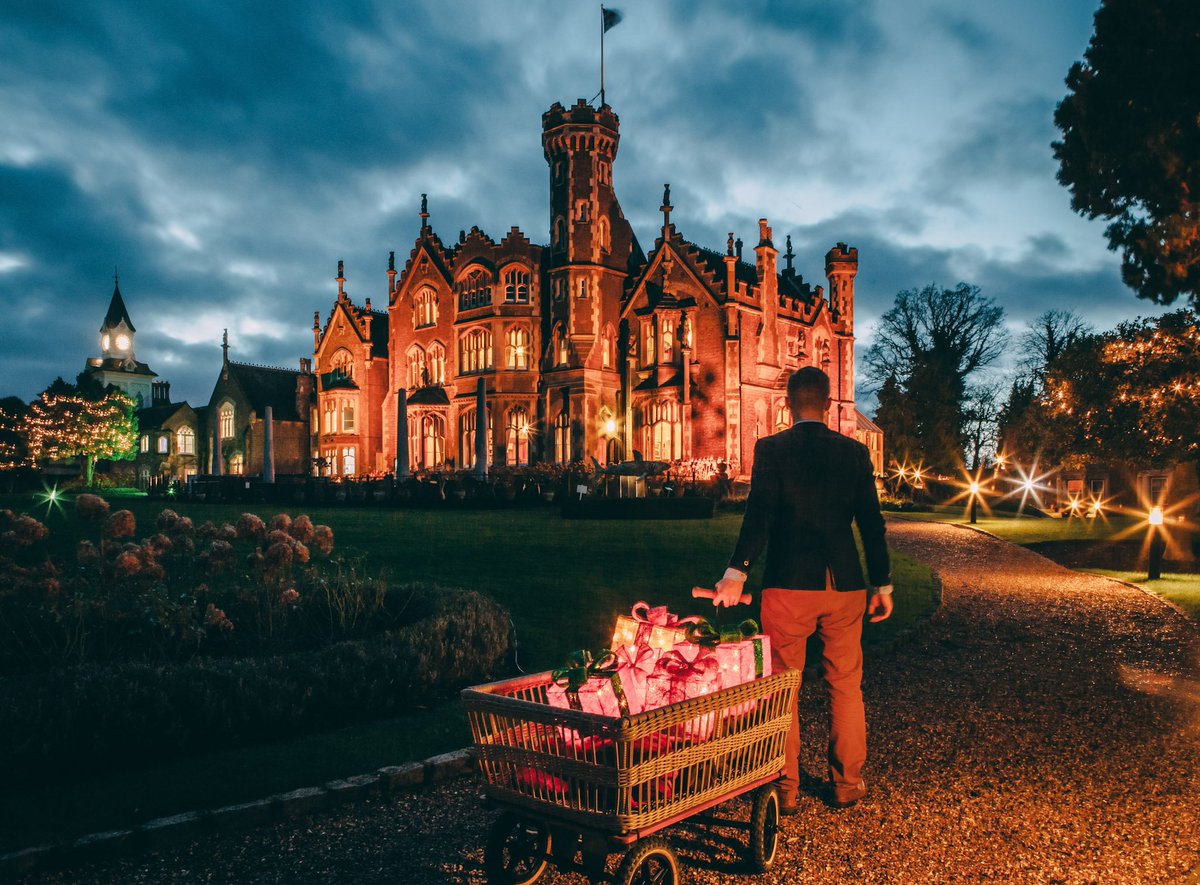 TheOakleyCourt's tweet photo. Its less than 6 weeks till #Christmas and our decorations are going up! 
The tree in the lobby is certainly making us feel festive....when do you start to get in the spirit of the season? #TuesdayThoughts https://t.co/9LvpZtmWf7 https://t.co/dlBwOhRdzJ