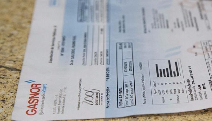 eltribuno's tweet photo. #AumentoDeGas Piden bajar al 10,5% el IVA de la tarifa del gas
https://t.co/YeAjR56BNK https://t.co/LtNCNXn6pJ