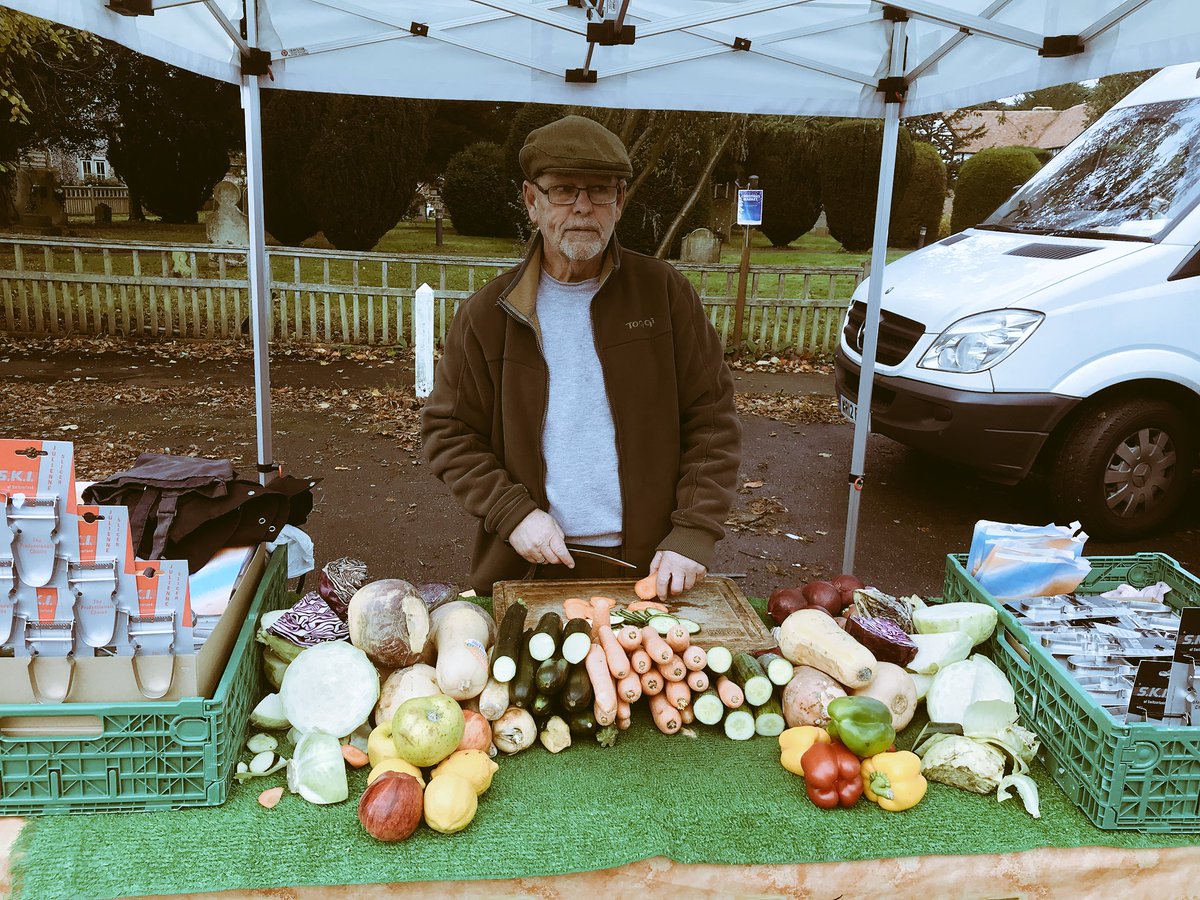 beaconsfieldmkt's tweet photo. Lots of new stalls today &amp; some lovely lunch options on offer #beaconsfield #comehungry #gerrardscross https://t.co/7xPHxpZ5Xp