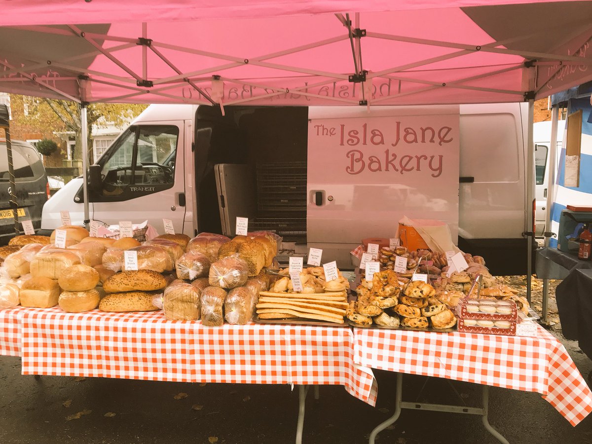 beaconsfieldmkt's tweet photo. Lots of new stalls today &amp; some lovely lunch options on offer #beaconsfield #comehungry #gerrardscross https://t.co/7xPHxpZ5Xp