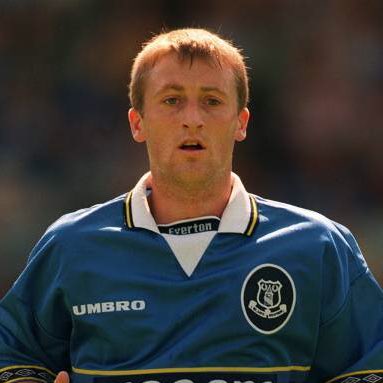 Happy 43rd birthday to former Everton player and current Everton scout Tony Grant! 