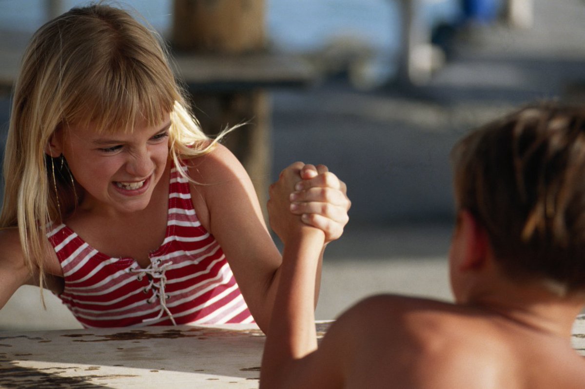 ★ PROEFLES: nog enkele plekken beschikbaar voor de training Rots en Water op 20 en 22 november! Leerzame én superleuke training om zelfvertrouwen, weerbaarheid en sociale vaardigheden te vergroten. Meld je nu aan voor een proefles! 
➤ bit.ly/2yWytKa