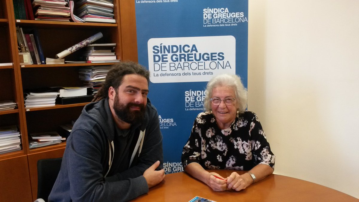 Reunió de <a href="/sindicabcn/">sindicabcn</a> amb Diego Martone president de l'AAVV i Comerciants voltant del Mercat Santa Caterina parlant dels sorolls de la càrrega i descarrega #Barcelona