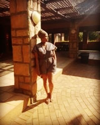 Afroccentricity's tweet photo. Looking for ways to wear your #everydayHeritage? Look no further! Looking for ways to wear ur #everydayHeritage? Look no further! #afrostyling #afrochic⠀
#celebrateHeritageeveryday #afro #romperph #africangirl #modern #africa #styleblogger https://t.co/m5ugvjwz2Y
