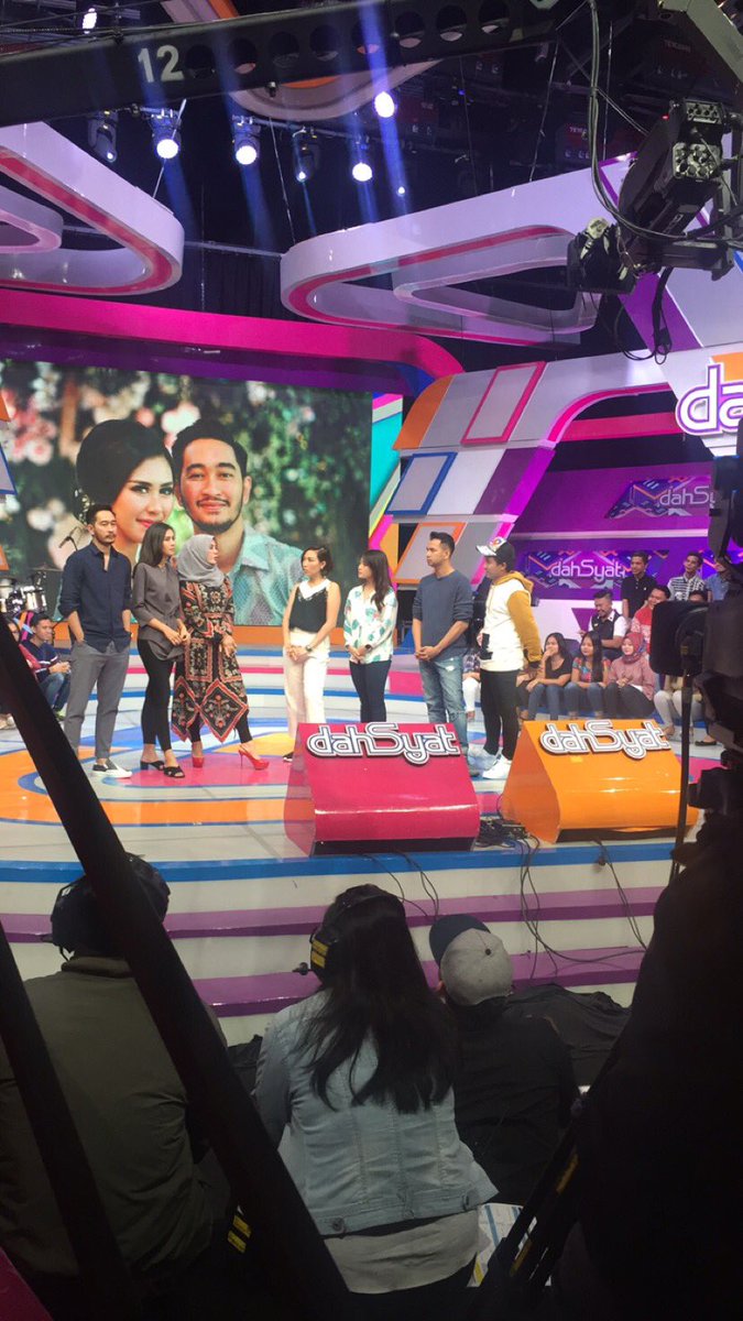 RatnaRita3's tweet image. With @nblh_ayu 14 November 2017 acara dahsyat di RCTI @dahSyatMusik