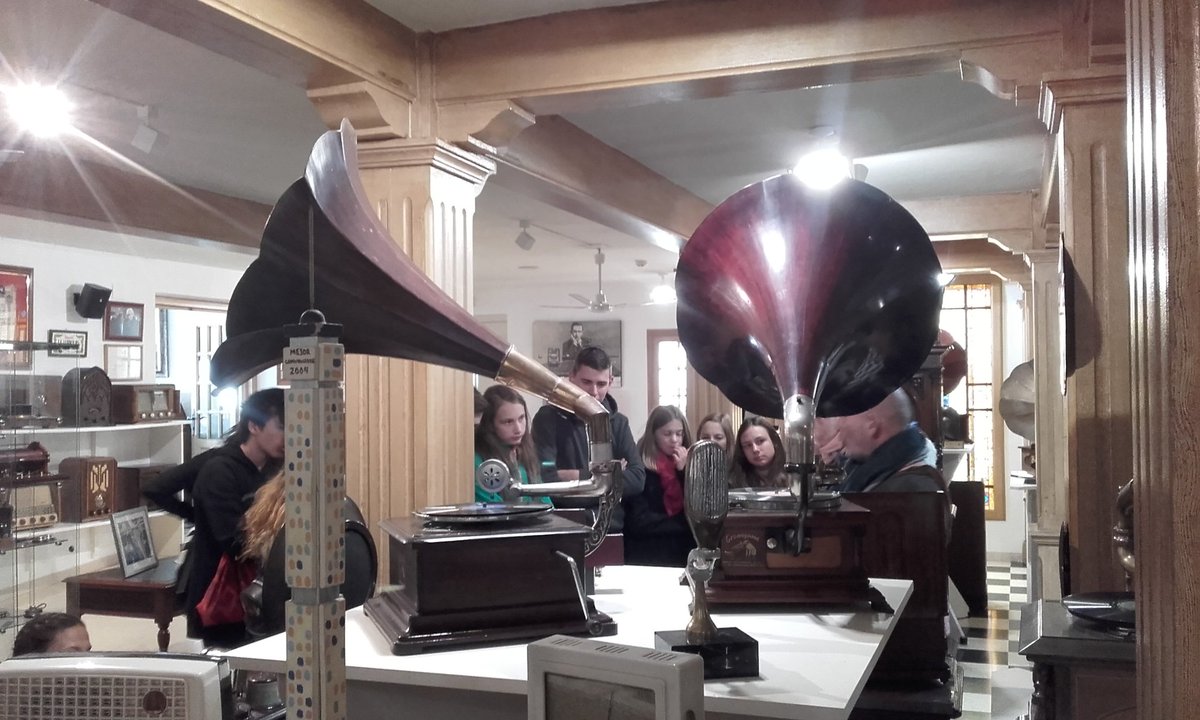 InstitutRoda's tweet photo. #museudelaradio del Roc Sant Gaietà #intercanvi #alemanya #ràdio #insrdb https://t.co/ftJtAhfERH