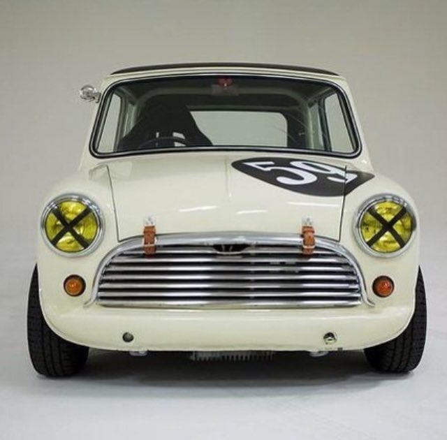 anarchypopcorn's tweet photo. #MINIlife #MINIheaven #thatslife #carforlife #classic #retro https://t.co/nFa3BZnnyS