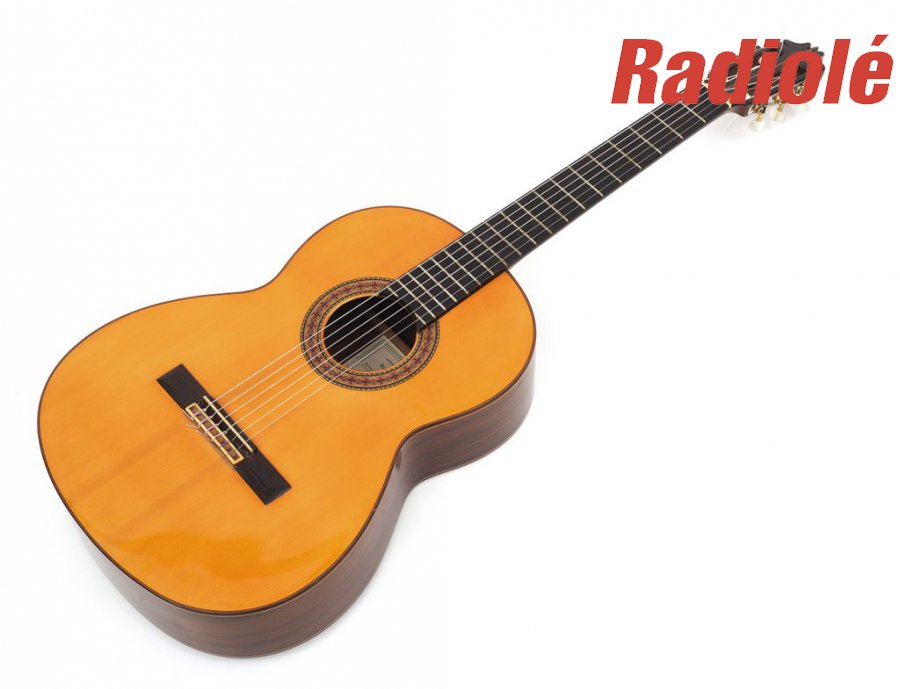 Radiole_oficial's tweet photo. ¡Bombazo! En @CafeoleRadiole  regalan guitarras durante toda la semana 🎸 https://t.co/GH27QpJ8M3 https://t.co/62GPDhtim1