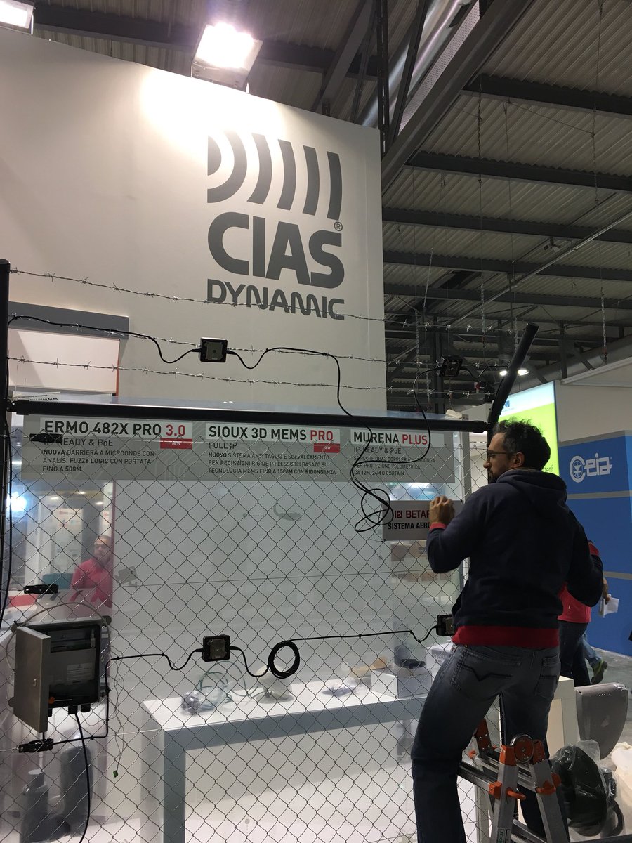 raff2000's tweet photo. Preparing #sicurezza2017, @CiasElettronica https://t.co/qgTF4fElDg