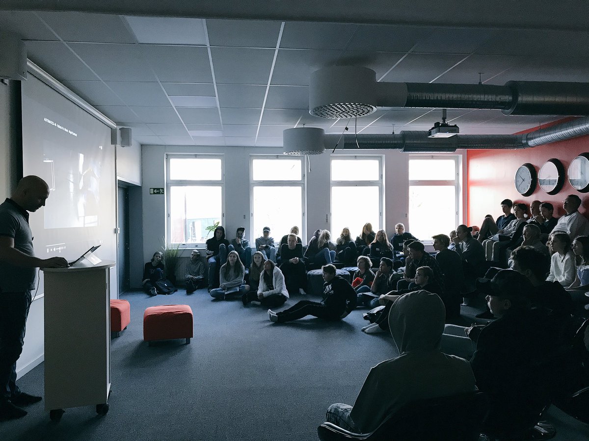 HaldorEdu's tweet photo. Idag är vi på @MTHutbildning som idag invigs som Norrlands första Microsoft Showcase school #edtech #MicrosoftEdu https://t.co/RZGJTadxv0
