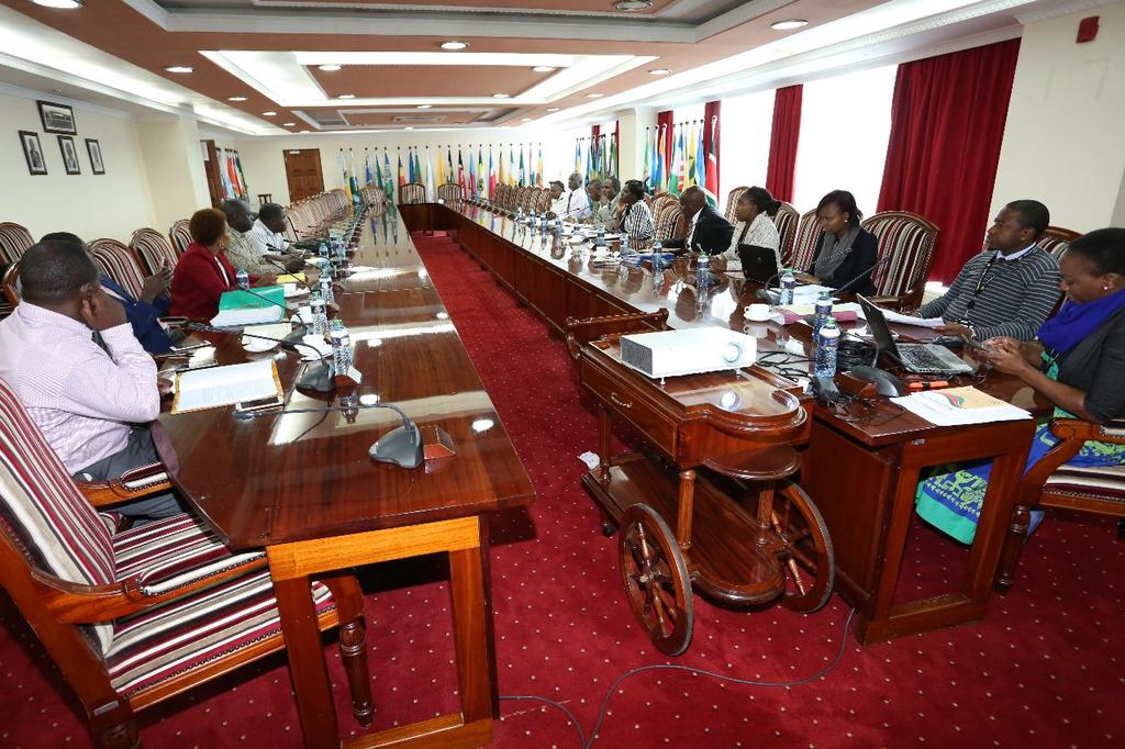 KenyaGovernors's tweet photo. Ongoing meeting between Council of Governors, KNUN and CPSB to discuss the Nurses' CBA . This is part of the RTWF reached by the parties that ended the strike. #DevolutionisWorking https://t.co/xA5NLH3yo5