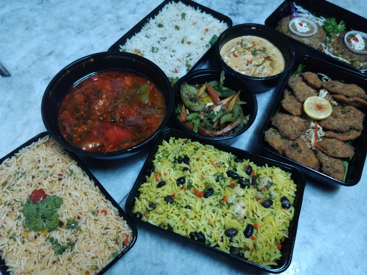 A2Afreen's tweet photo. #NewPlaceAlert: #GlocalKitchen in #Malad, lets you have the best of both the world's - local and Global. Know everything about this new delivery chain https://t.co/txERQ8IzZm
#FoodBlogger #FoodReview #AafEats #PlacestoOrder https://t.co/e7Q3u8G1zd