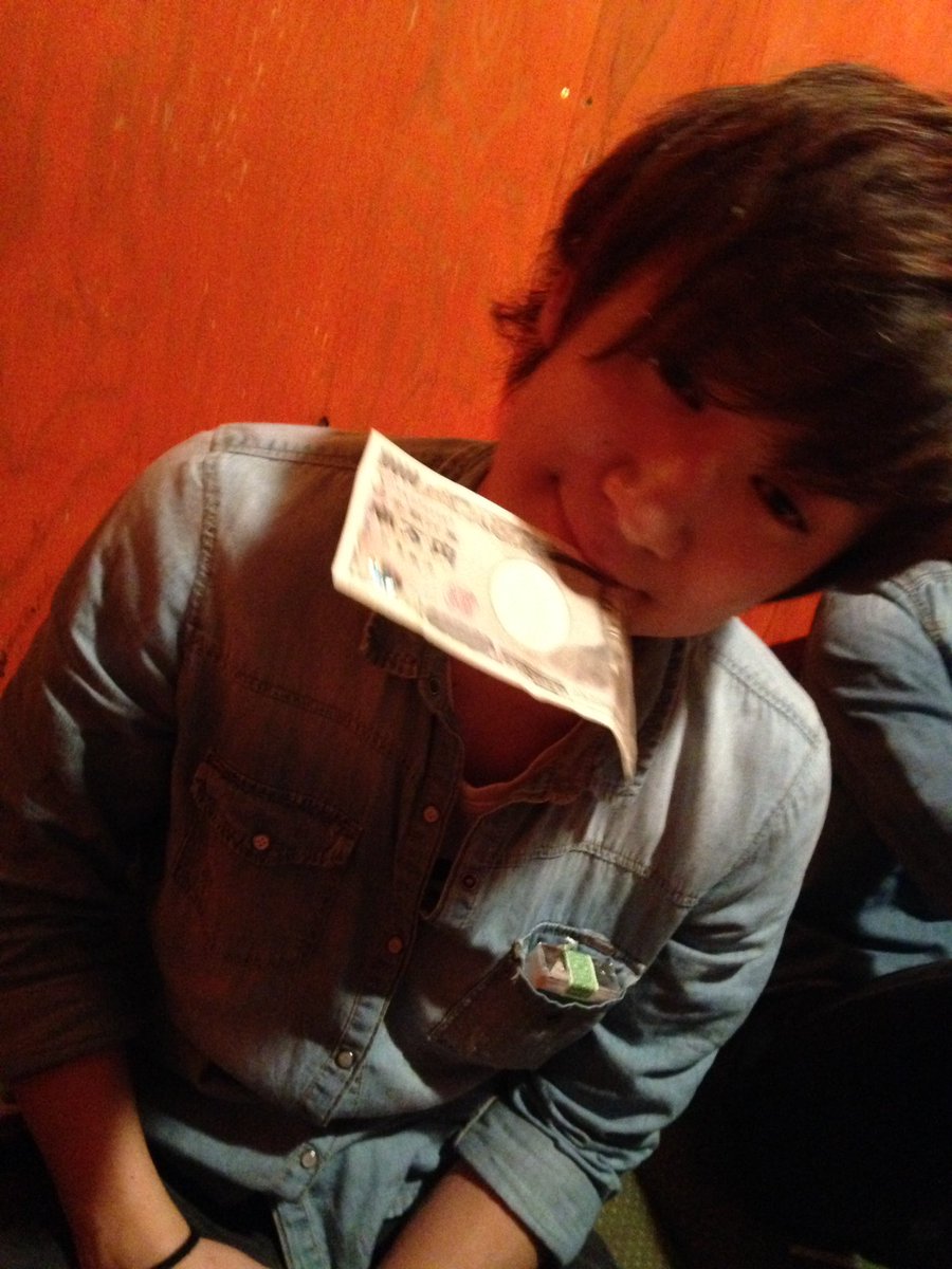 canadar1202's tweet photo. 誕生日おめでとうカス https://t.co/Jglc0meVyg