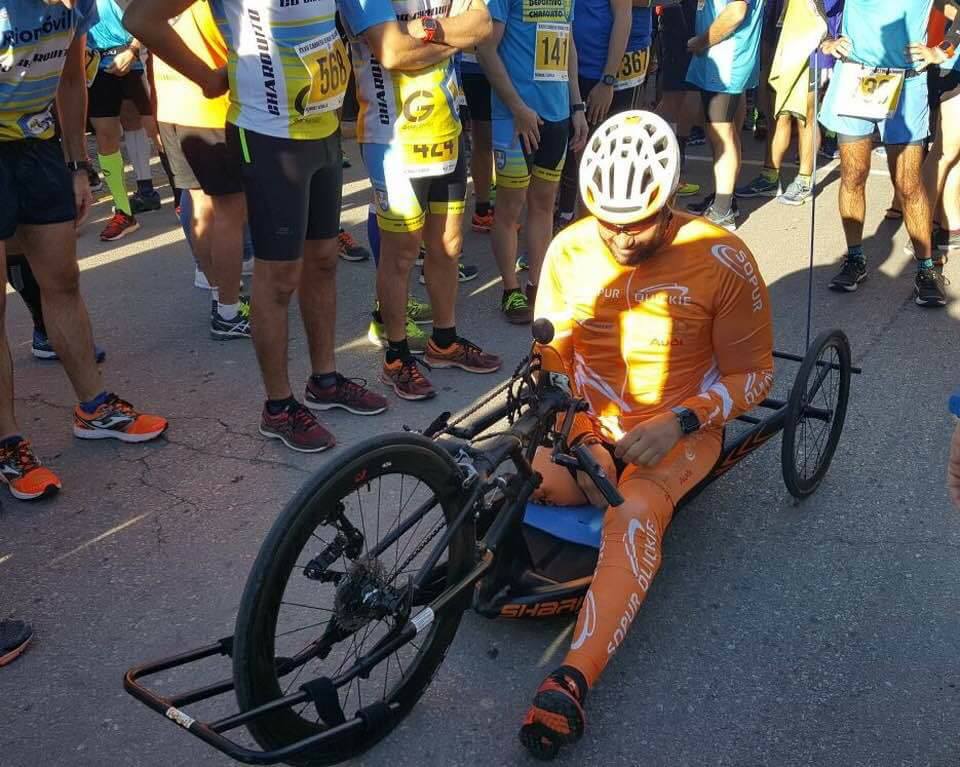 INasociacion's tweet photo. Nuestro deportista @javireja sigue acumulando éxitos! Enhorabuena campeón!! 🙌 1°clasificado categoria handbike, en la XXXV Carrera Renault del Aljarafe
y tu..........¿Estás IN?
https://t.co/l8ObrhhSwW
#JaviReja #DeporteAdaptado #HandBike #AltaCompetición #AsociacionIN #SomosIN https://t.co/qO9xCMxA5B