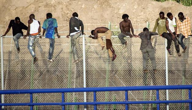 _infoLibre's tweet image. #Indra y otras nueve empresas acaparan más de la mitad de los recursos destinados al control migratorio ow.ly/J5QO30gz2wf