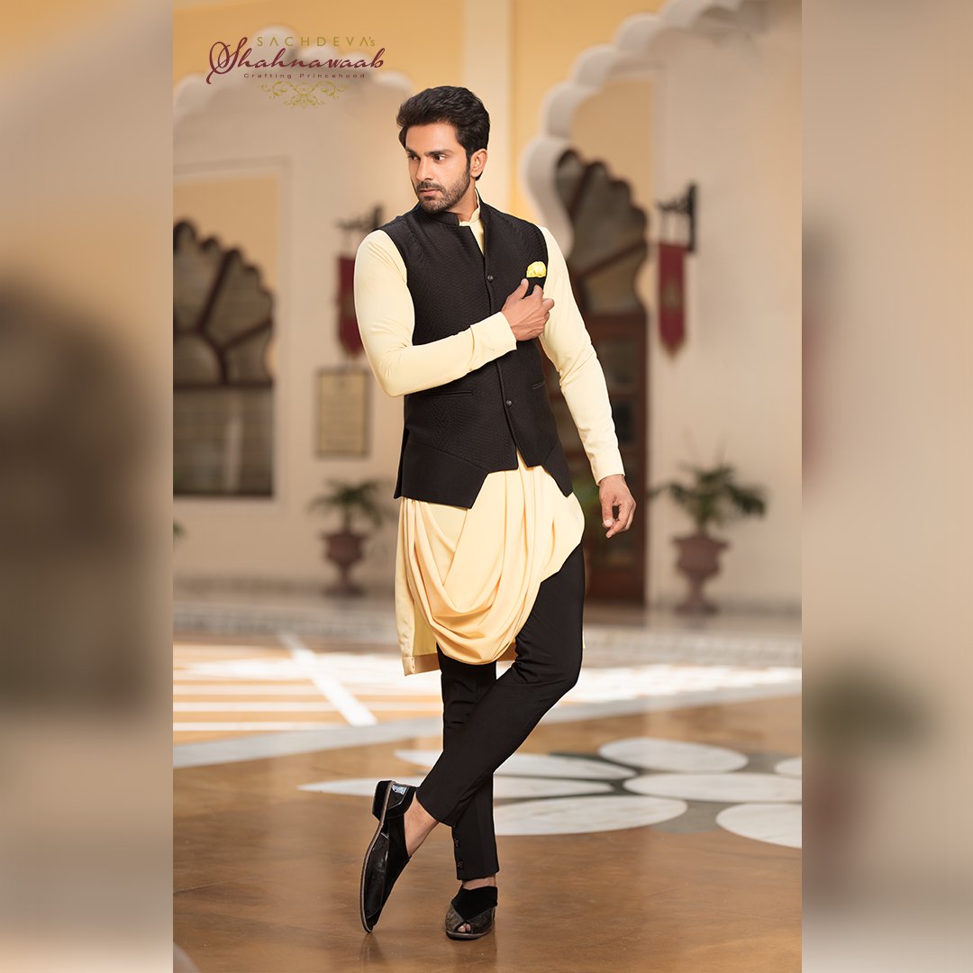 sshahnawaab's tweet image. A #cowlkurta blended with a #bandgala jacket. We amalgamate Indo-western #clothing #traditions like no one does. Crafting Princehood is a #tradition at Sachdeva&apos;s. In last 5 decades, we have served 4 generations of our esteemed customers. #sshahnawaab #fashion #fashiondesigner