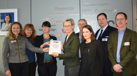 EUROCADRES's tweet photo. Director General Astola @EU_Justice received our #whistleEU petition with 81 000 signatures calling for EU protection for #whistleblowers https://t.co/0nAKocxKh3