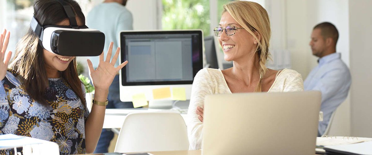 PeopleAssistant's tweet image. Smartoffice-concept steeds meer een realiteit. Maar wat is het? En is het echt zo smart? - buff.ly/2ieRexW