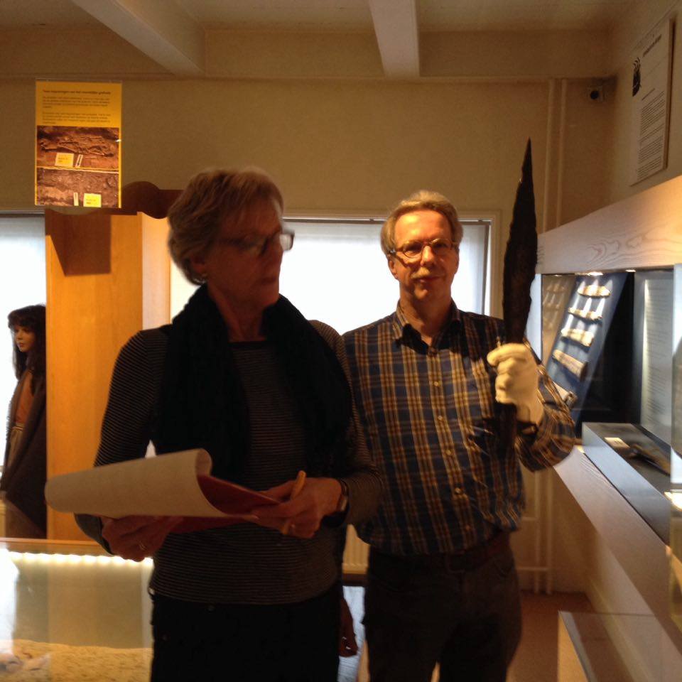 Inpakken en wegwezen..!
De collectie van museum #Dorestad wordt per vandaag tijdelijk opgeslagen in depot van het Rijksmuseum voor Oudheden en de gemeentekluis.