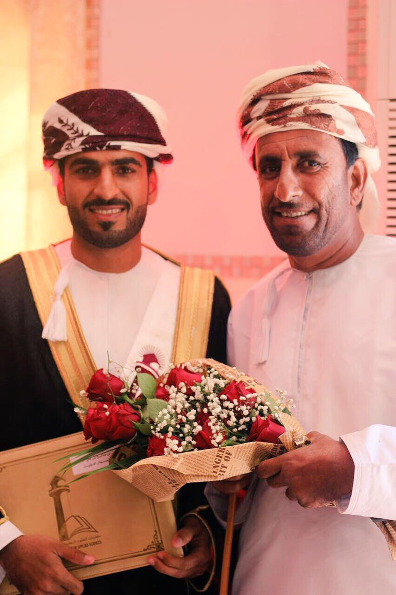 ربي لك الحمدجعلتنا نعيش هذا الليوم الجميل
شكرا ابي الغالي وعائلتي الغاليه
شكرا كليتي العزيزه لن ننسى فضلك ابدا❤️❤️
#فرحة_خريجي_تربية_الرستاق