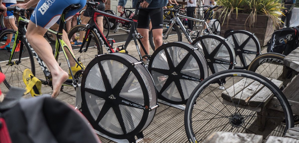 JamCycling's tweet photo. The #revbox, we often refer to it as the beast maker. This low inertia trainer is designed to improve pedal stroke, increase performance and build strength. Ask the guys at @LoughboroughTri how it is to train on. 💪 https://t.co/hAn5AUhs6F