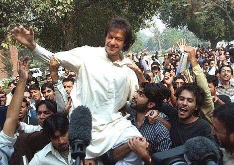 WaqarAhmedGujar's tweet photo. Today is 14th November, #ISFFoundationDay. 10 years ago today, we overthrew the goons from PU and ISF was born.
#10YearsOfISF https://t.co/Cdvokx5hBe