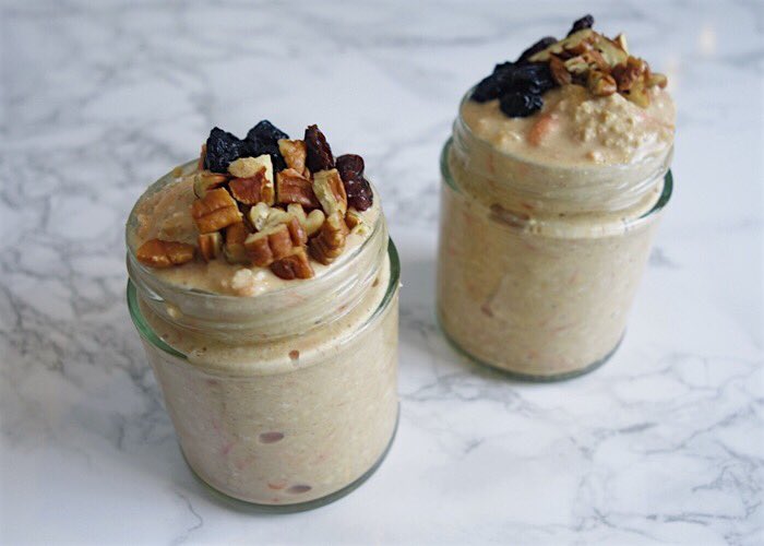 10/10 for these Carrot Cake Overnight Oats 😋