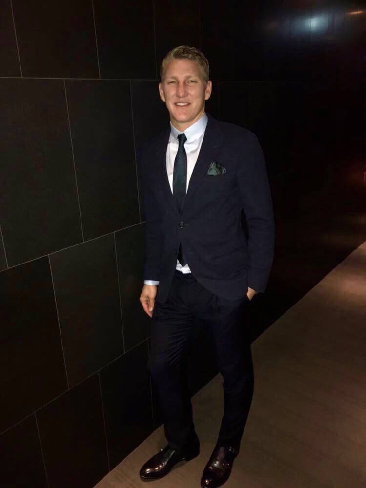 BSchweinsteiger's tweet photo. Great night out and a wonderful dinner with @anaivanovic 😀 https://t.co/MpxhMJCoig