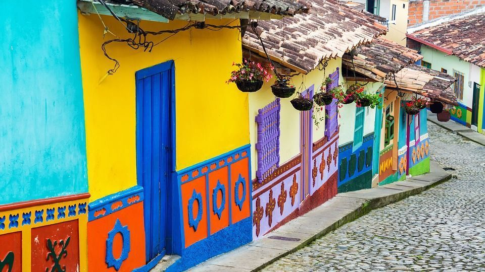 FlymbleTravel's tweet photo. Bogota is a mecca for street artists. Visit the city of colours for 1/10 of the cost upfront with https://t.co/XxzKe6N84n ✈🌍! #ttot #travel https://t.co/vnOZMaAW6I