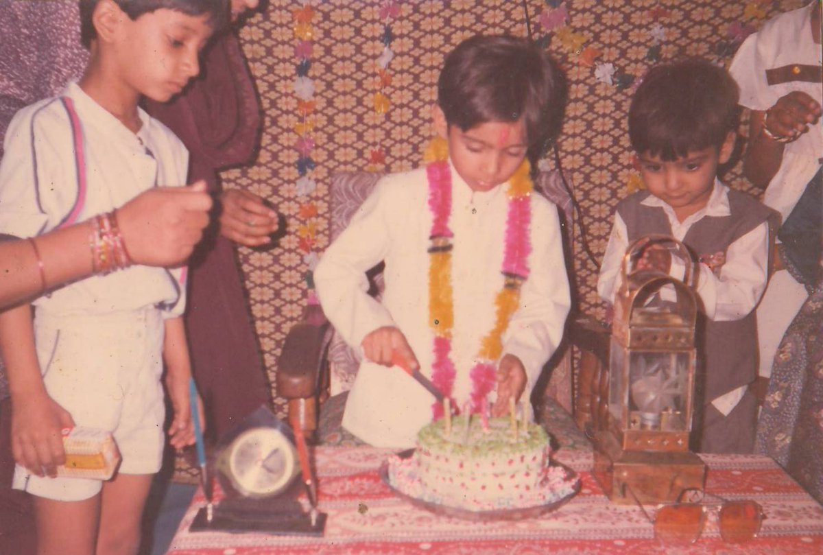 Rain_Man25's tweet photo. @RoofnFloor @amazonIN Yeah Its Party Time :D
I Must Say Birthday Memories Are The Best Because Now I Miss That Family Gathering And That Excitement To Cut Cake. 

@PavanC21 
@AnuModi_ 
@Anvi_Pari 

#Happychildhood   #ChildrensDay  #Contest https://t.co/TwAkIOXkTC