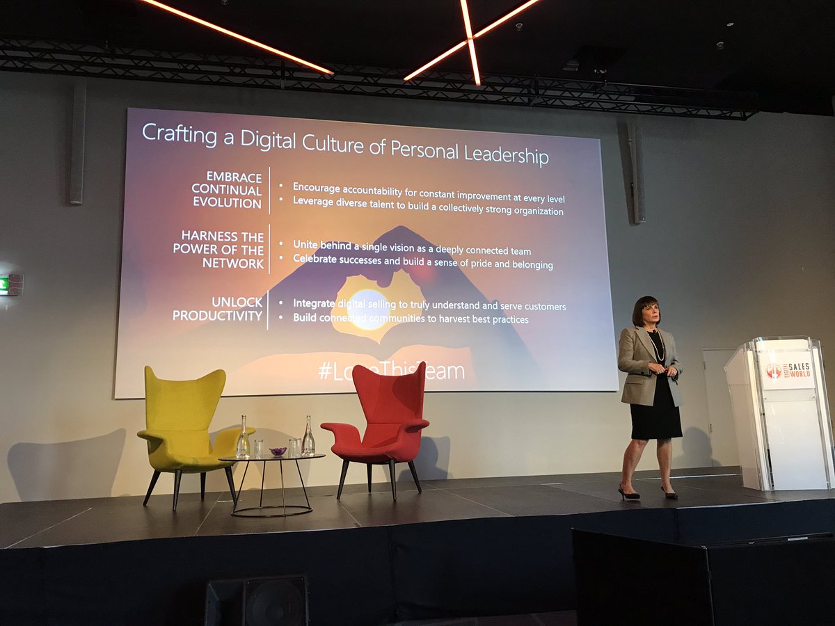 rakhivoria's tweet photo. My amazing boss @debbie_dunnam on crafting a digital culture of personal leadership at @AA_ISP Digital Sales World. #DSW2017 #LoveThisTeam https://t.co/DU8EQb3xbw